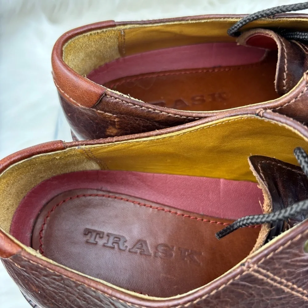 TRASK BISON LEATHERS CASUAL MAN SHOES Size 9.5